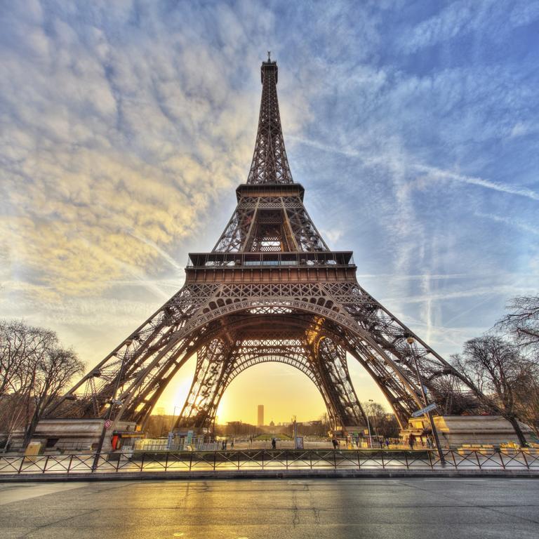 Apartamento Eiffel Tower Champs De Mars París Exterior foto