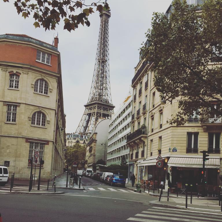 Apartamento Eiffel Tower Champs De Mars París Exterior foto