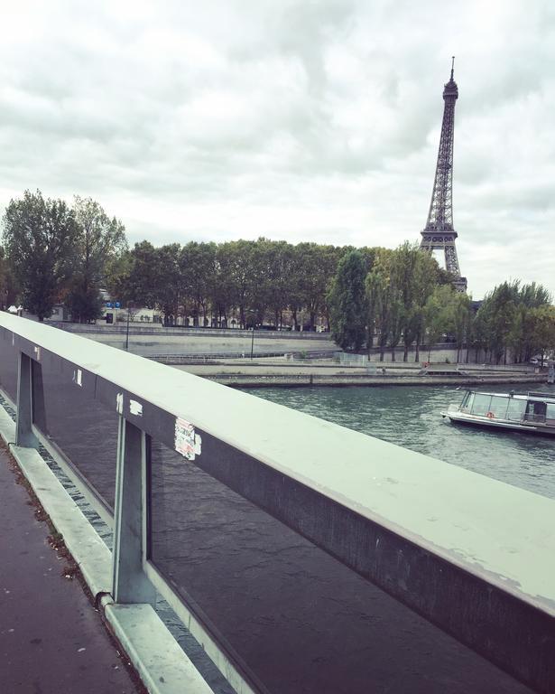 Apartamento Eiffel Tower Champs De Mars París Exterior foto