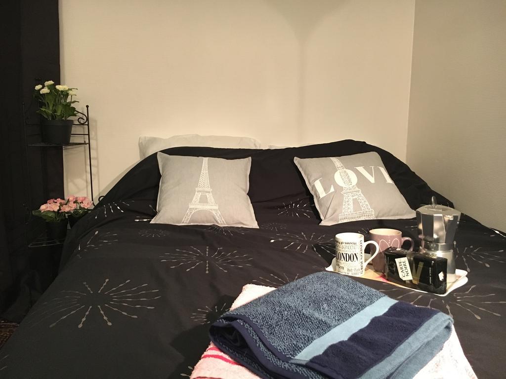 Apartamento Eiffel Tower Champs De Mars París Exterior foto